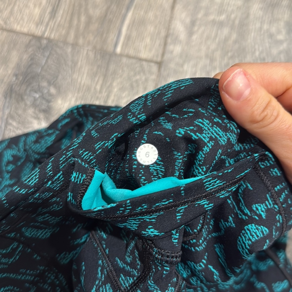 • Lululemon • Women’s Fast & Free Crop (19") Thrive Viridian Green Black 6 - Picture 4 of 4